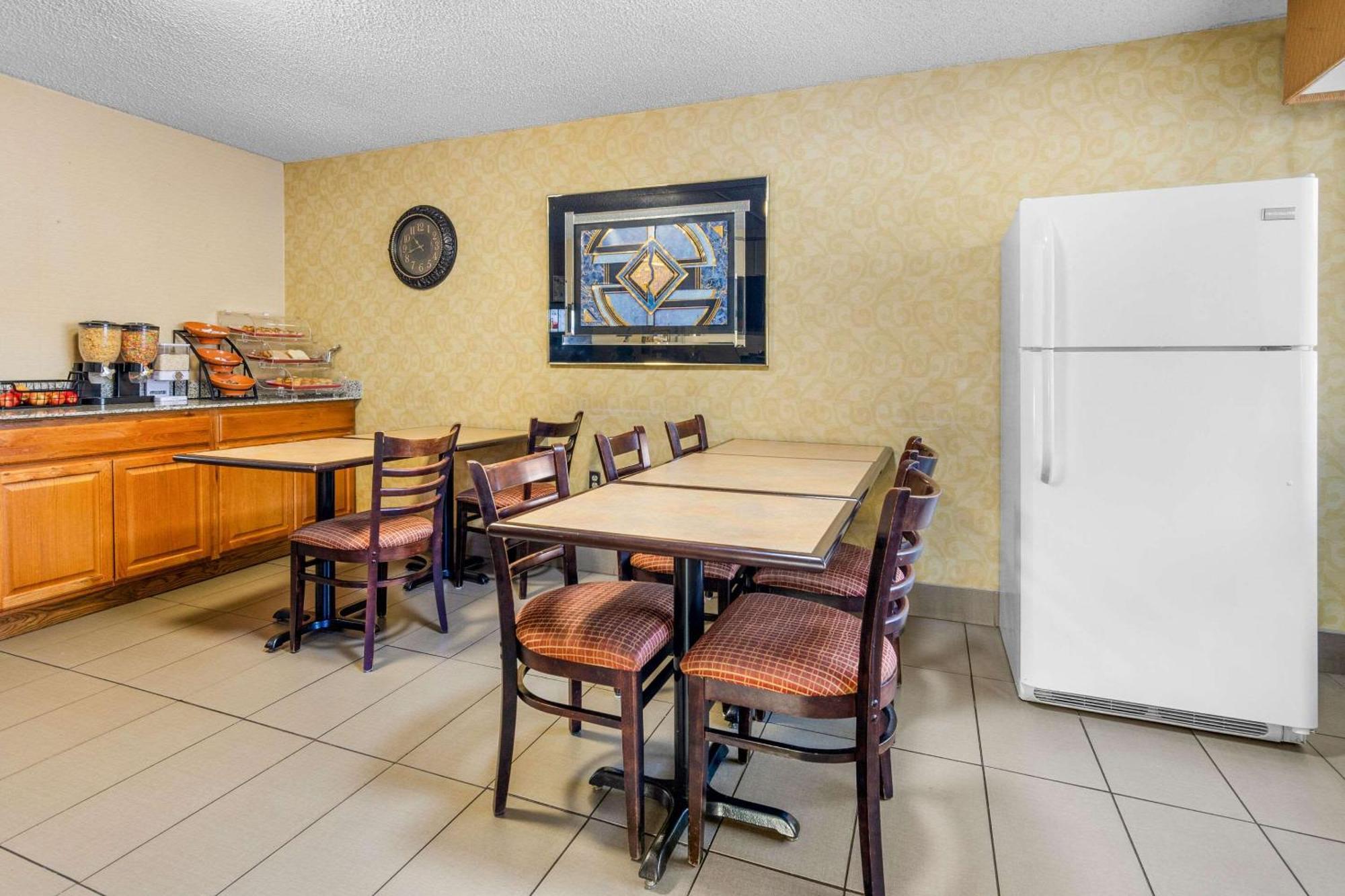 Econo Lodge Lynchburg Luaran gambar
