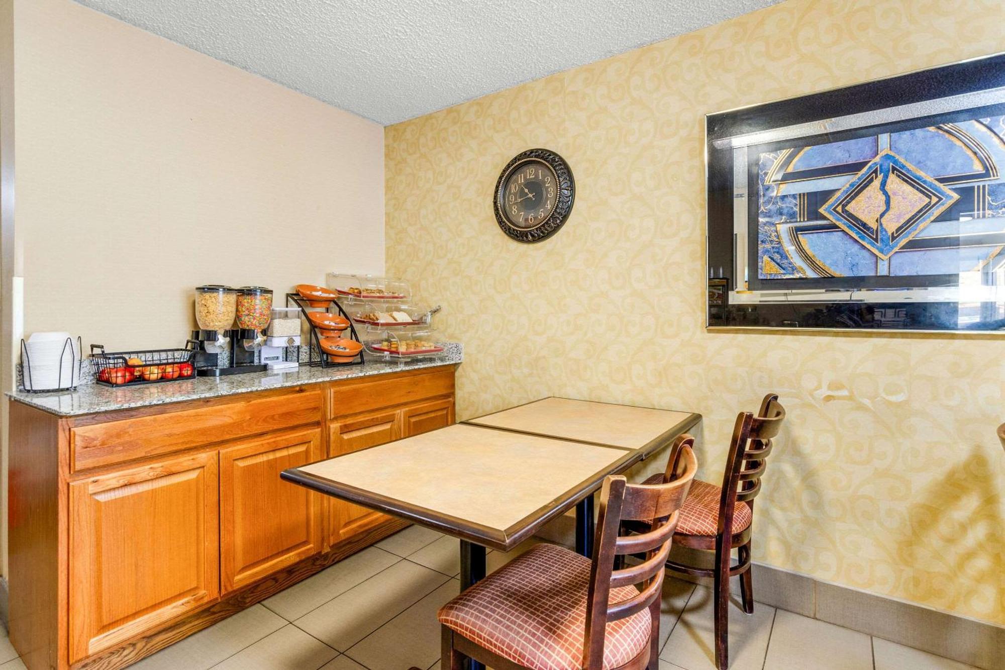 Econo Lodge Lynchburg Luaran gambar